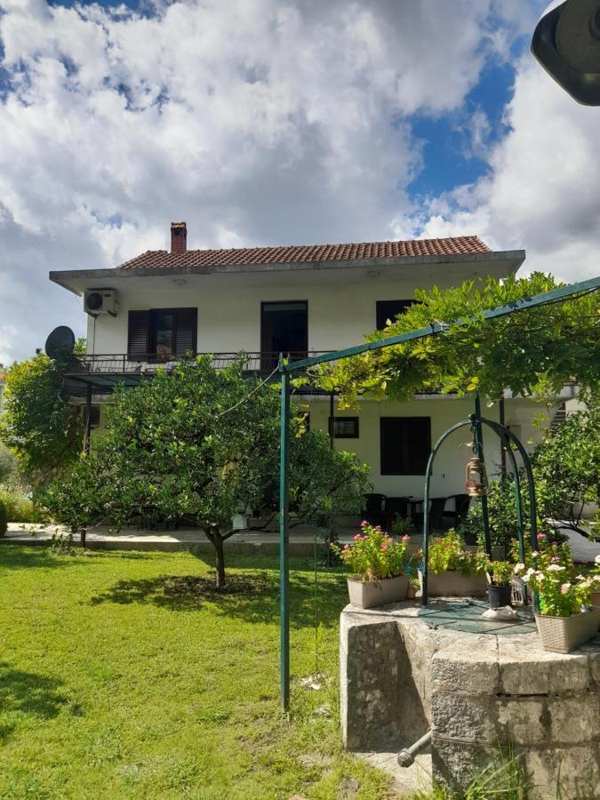 Apartments Nikovic Risan Εξωτερικό φωτογραφία