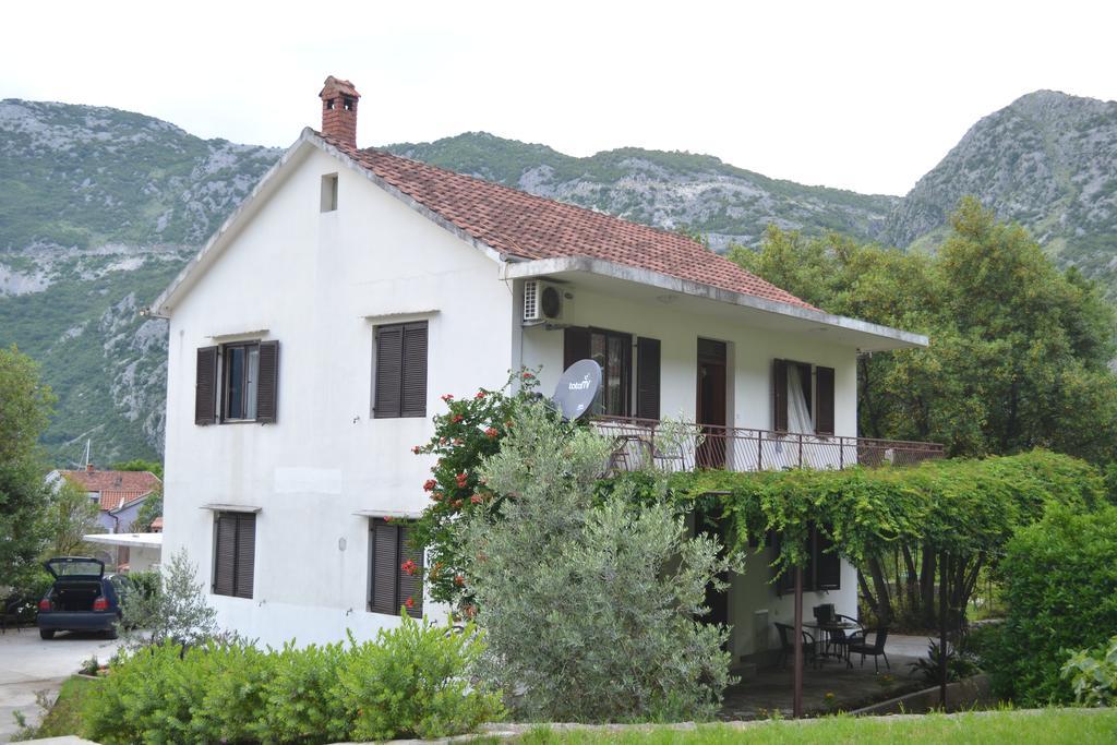 Apartments Nikovic Risan Εξωτερικό φωτογραφία