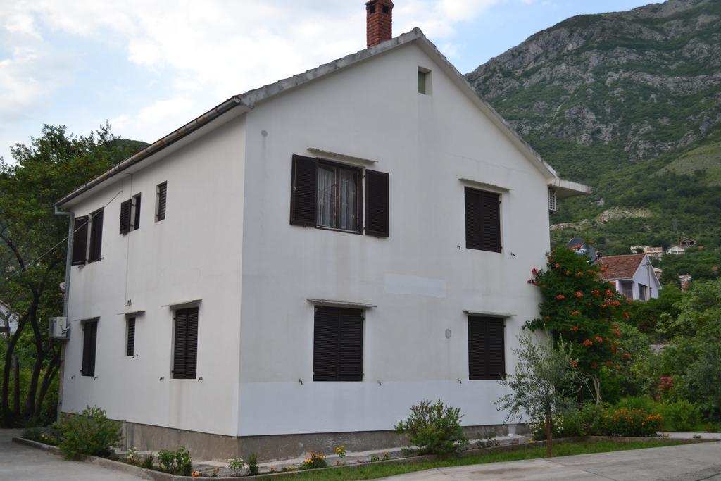 Apartments Nikovic Risan Εξωτερικό φωτογραφία