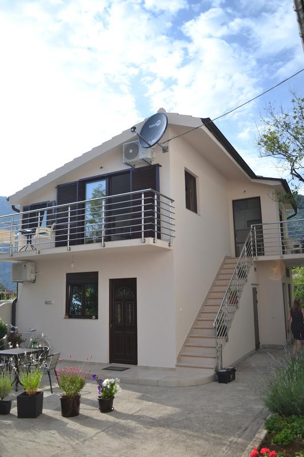 Apartments Nikovic Risan Εξωτερικό φωτογραφία